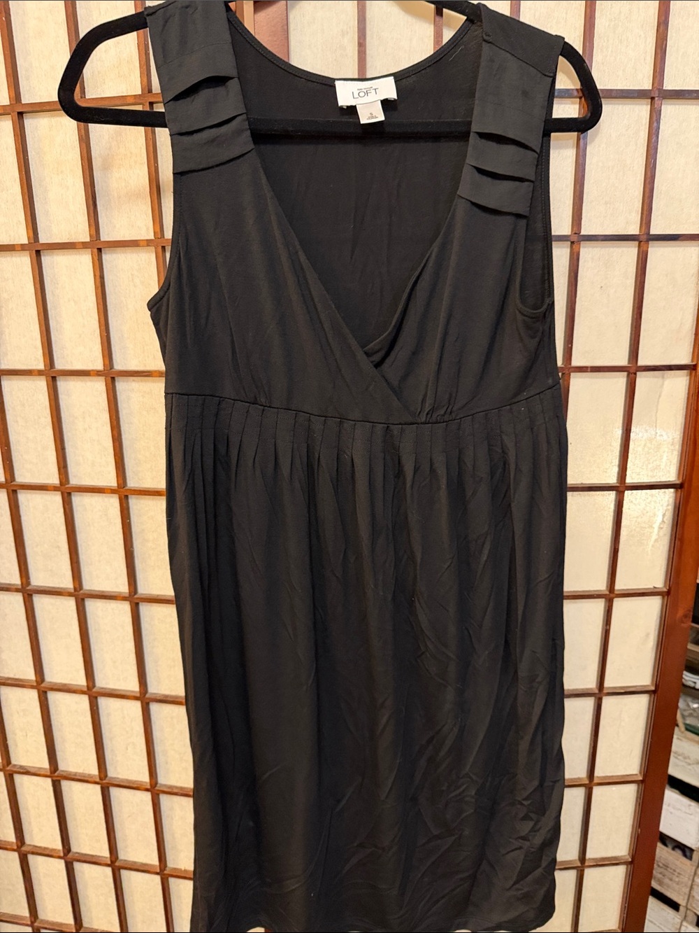LOFT Black Sleeveless V-Neck Pleated Waist Dress